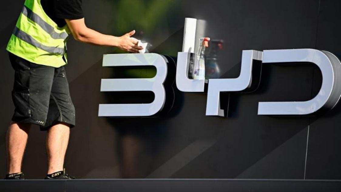Tesla et les marques chinoises en premiere ligne au salon allemand de l auto
